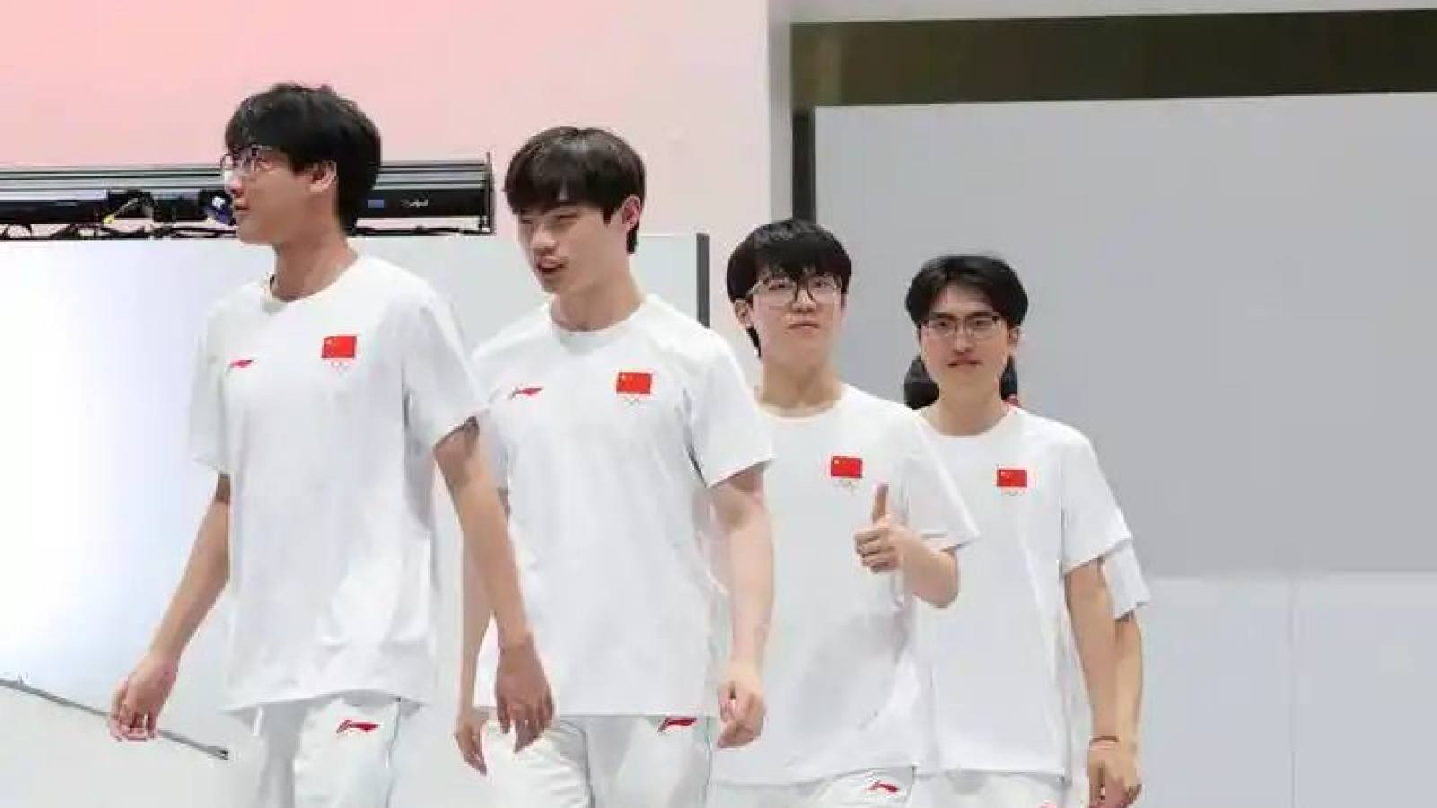 球速体育 赛季积分榜与排名走势